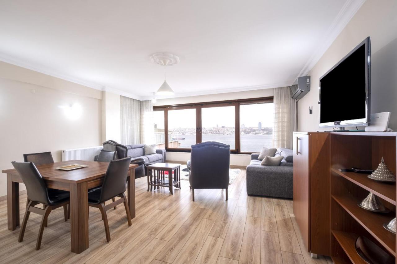 Flat With Sea View Near Uskudar Ferry Station Appartement Istanboel Buitenkant foto